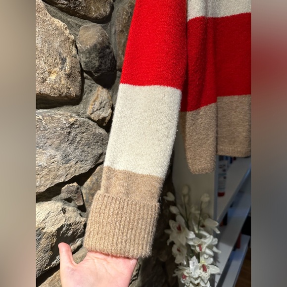 C&C California Wool Blend sweater. Size M. - Picture 5 of 11